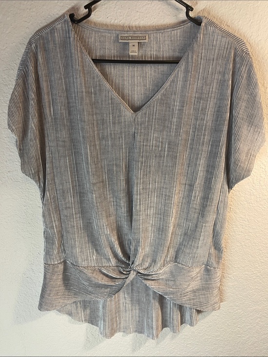Dana Buchman Tops - Dana Buchman Heather Gray V-Neck Twist Front Ribbed Top Size M